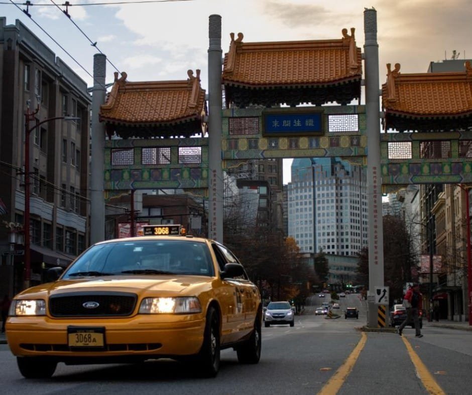 Public Transport Vs. Minicab Services: Choose the Hassle-free Option