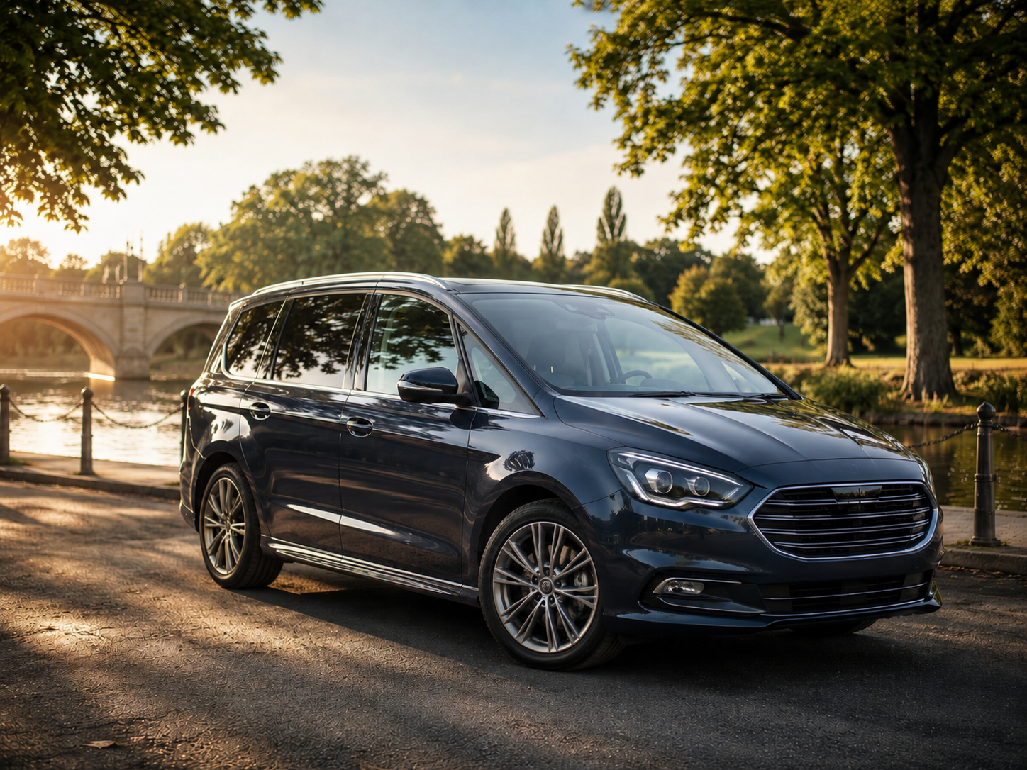 MPV private hire vehicle for family travel